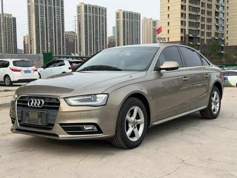 Audi A4L 35 TFSI Auto Standard Version, 2013 — фото 1