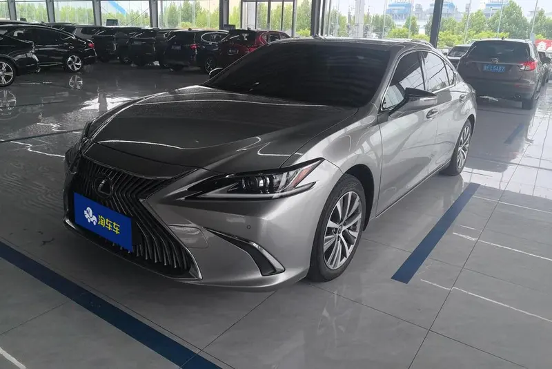 Lexus ES 200 Edition CN6, 2020 — фото 1