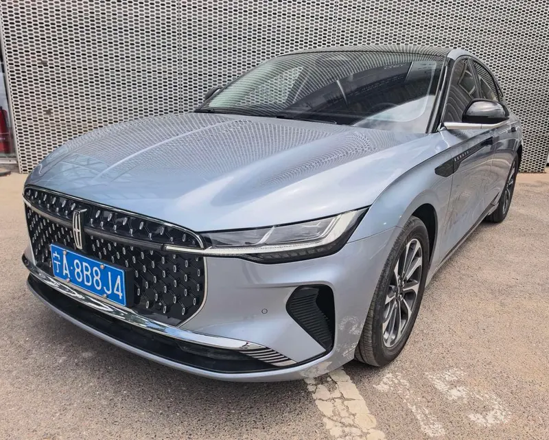 Lincoln Z, 2025