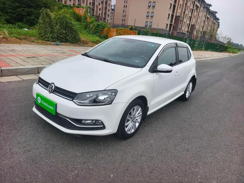 Volkswagen Polo 1.4L Manual Comfort Edition, 2014 — фото 1