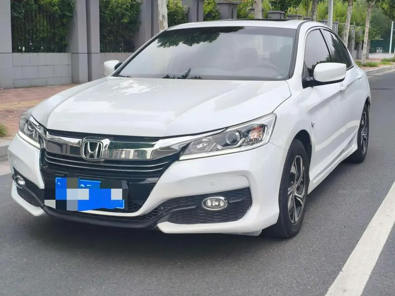 Honda Accord 2.0L Comfort Edition, 2016 — фото 1