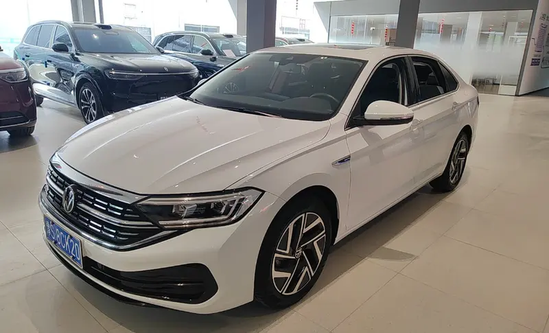 Volkswagen Sagitar, 2023