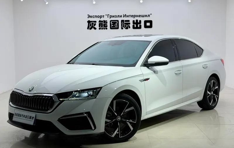 Skoda Octavia PRO TSI280 DSG Люкс, 2023 — фото 1