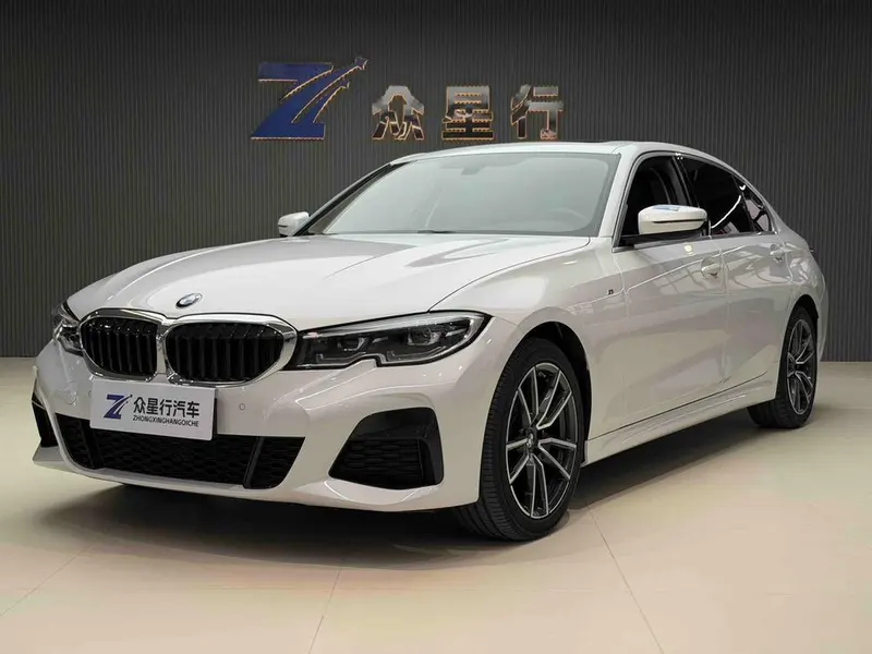 BMW 3-Series, 2022