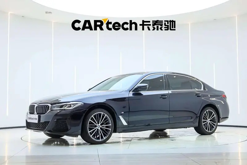 BMW 5-Series, 2022