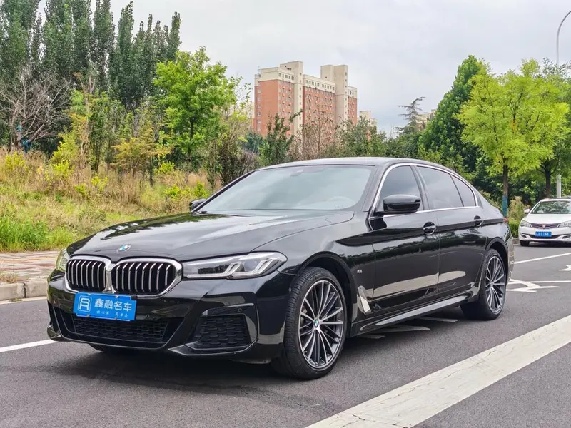BMW 5-Series, 2022