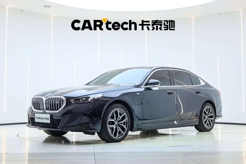 BMW i5, 2025