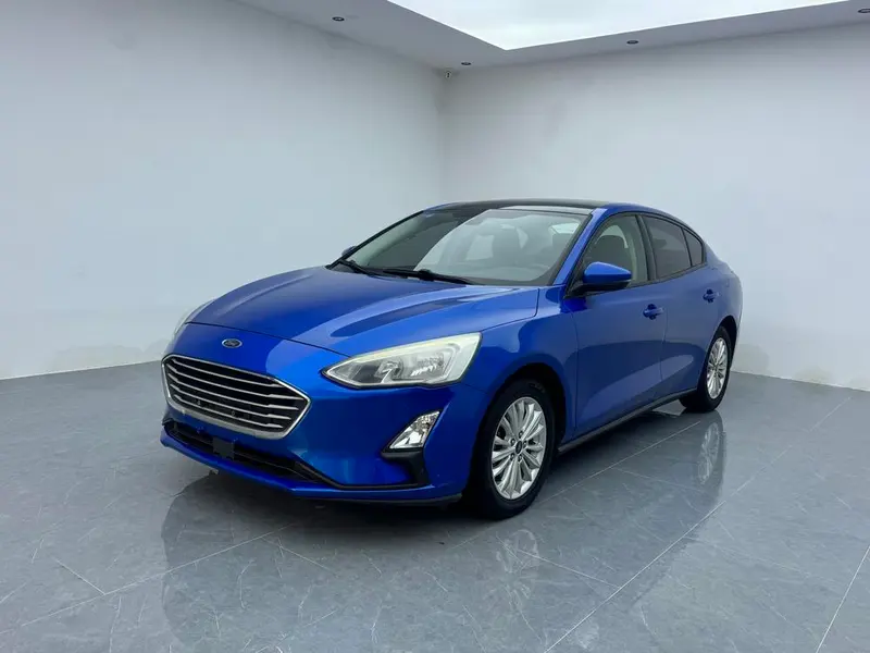 Ford Focus Sedan EcoBoost 180 Auto Trendy Version, 2019 — фото 1