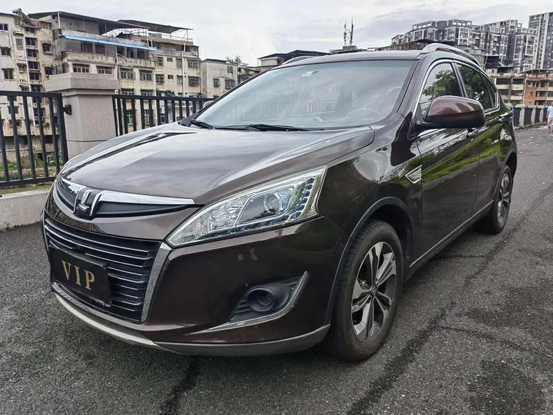 Luxgen U6 SUV, 2014