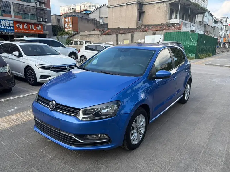 Volkswagen Polo 1.6L Auto Comfort Edition, 2014 — фото 1