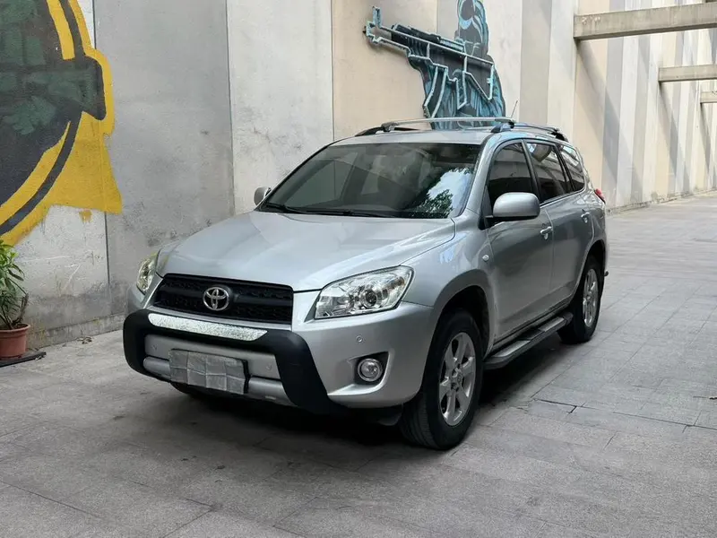 Toyota RAV4, 2009