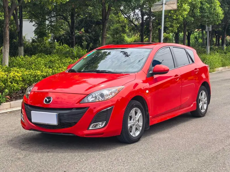 Mazda 3 Xingcheng, 2013