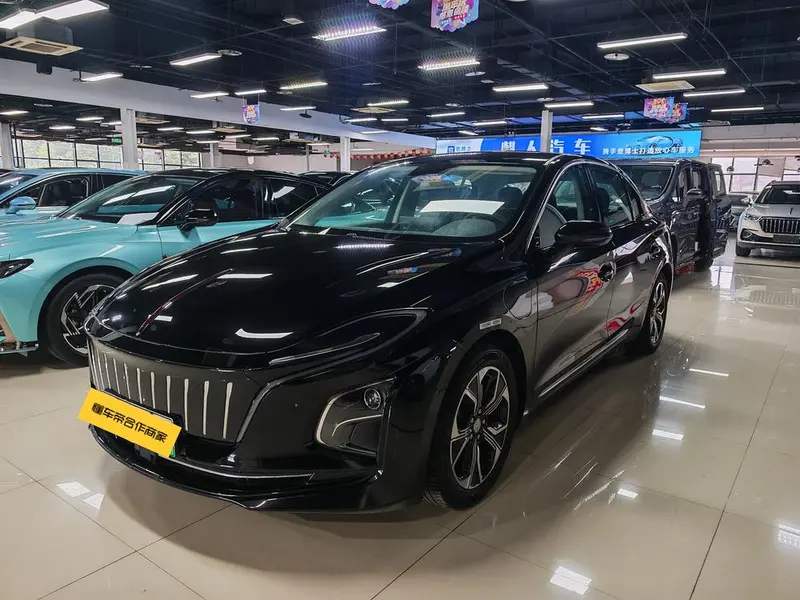 Hongqi E-QM5, 2023