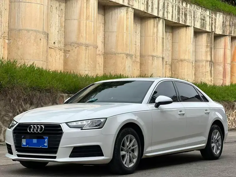 Audi A4L 40 TFSI Style Version, 2017 — фото 1