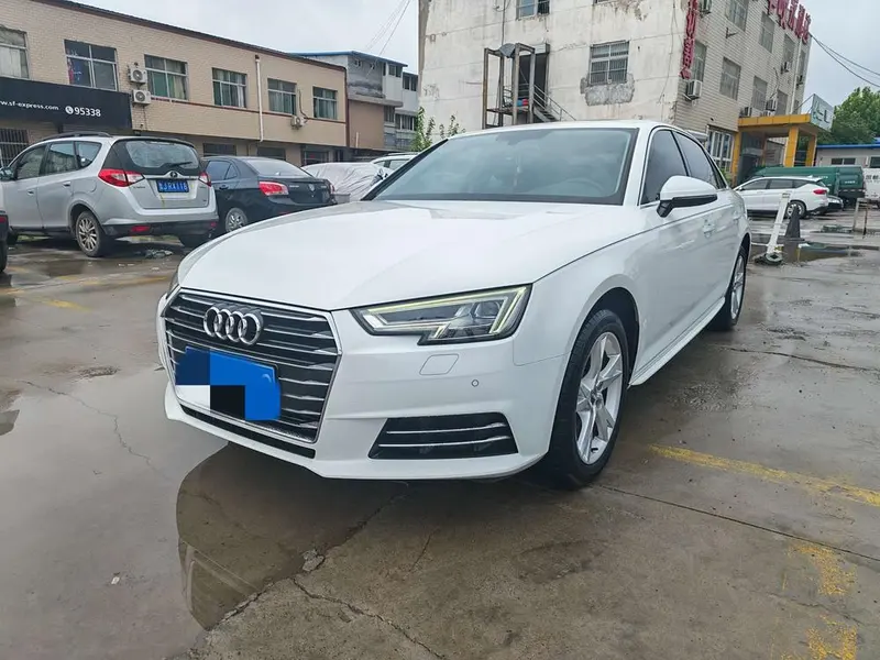 Audi A4L 30 Version 40 TFSI Version, 2018 — фото 1