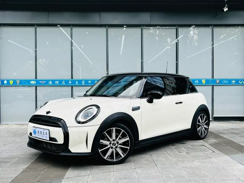 MINI MINI Facelift 1.5T COOPER Artist, 2022 — фото 1