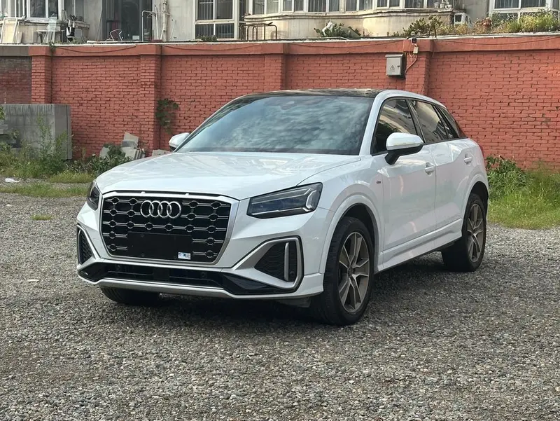 Audi Q2L, 2022