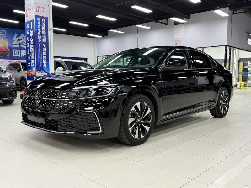 Volkswagen Passat, 2022