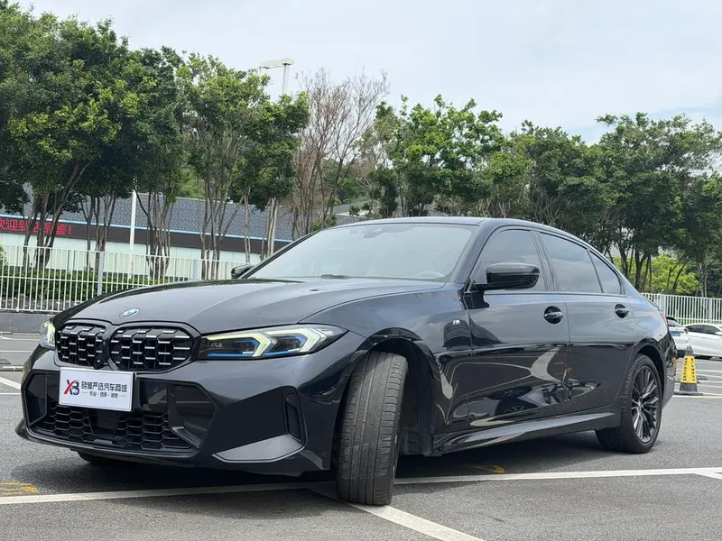 BMW 3-Series, 2023