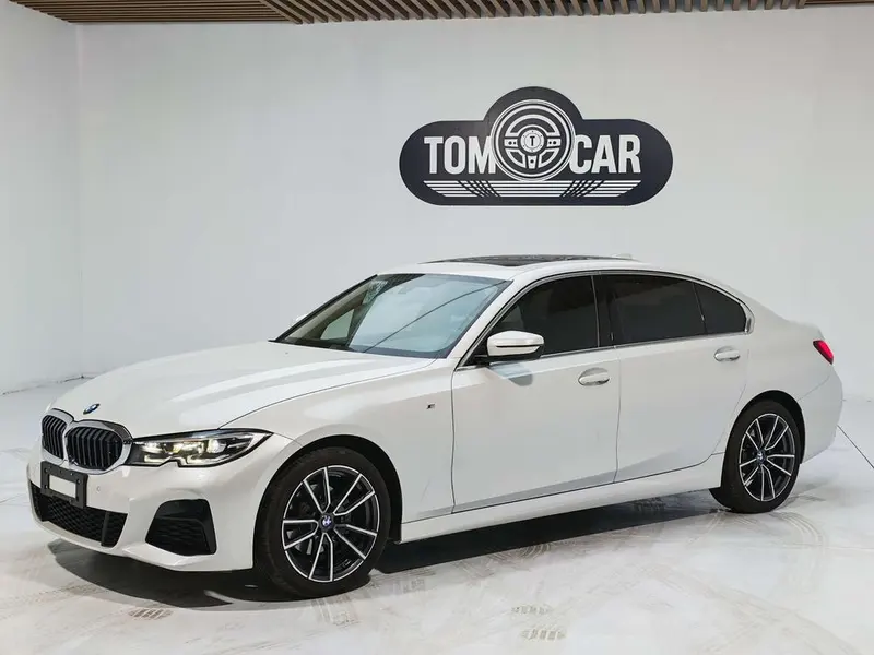 BMW 3-Series, 2022