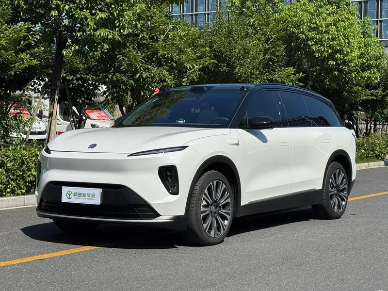 NIO ES8, 2024