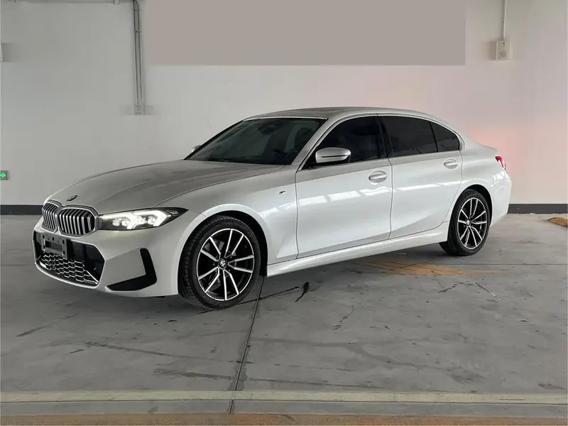 BMW 3-Series, 2023