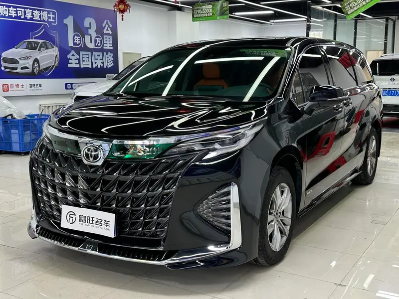 Toyota Sienna, 2024