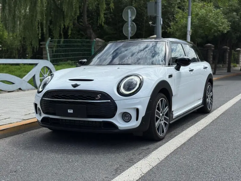 MINI CLUBMAN, 2023