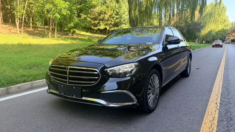 Mercedes-Benz E-Class, 2022