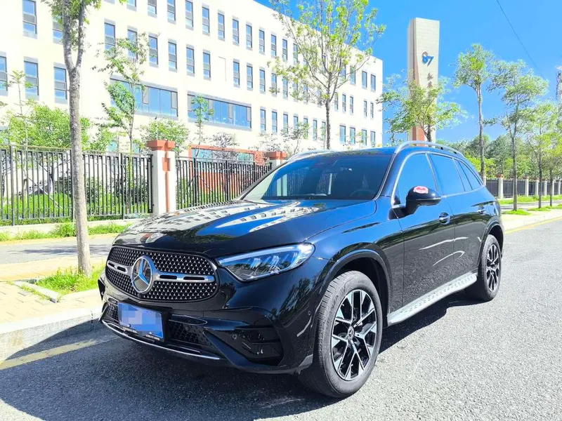 Mercedes-Benz GLC GLC 260 L 4MATIC Luxury Version 7 Seater, 2023 — фото 1