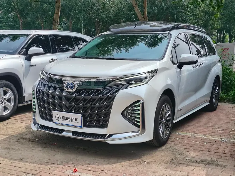 Toyota Sienna, 2024