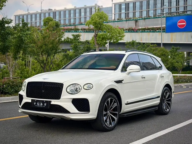 Bentley Bentayga 4.0T V8, 2022 — фото 1
