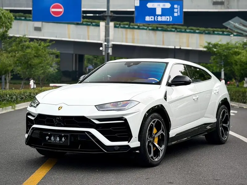 Lamborghini Urus, 2021