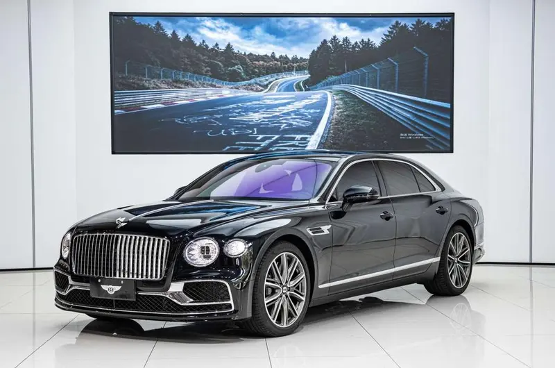 Bentley Flying Spur, 2022