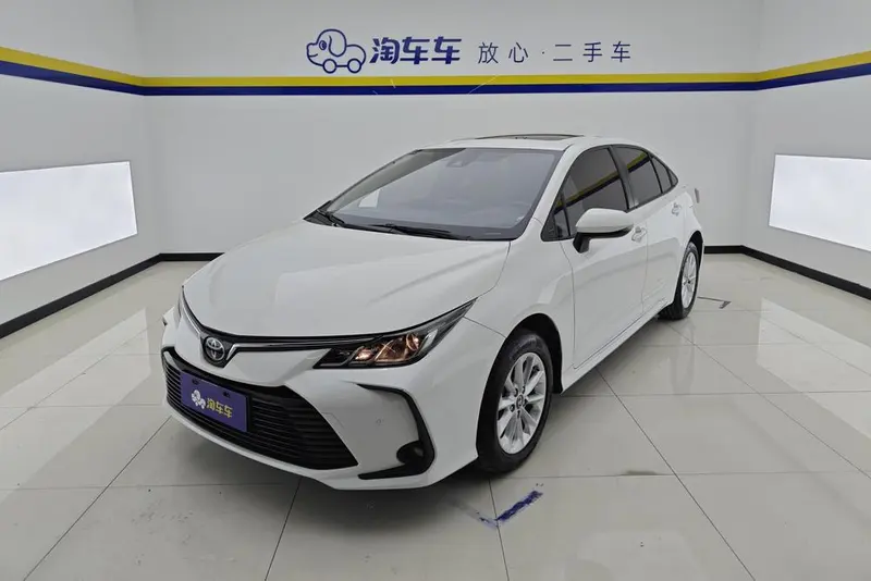 Toyota Corolla 1.2T S-CVT Luxury Edition, 2021 — фото 1