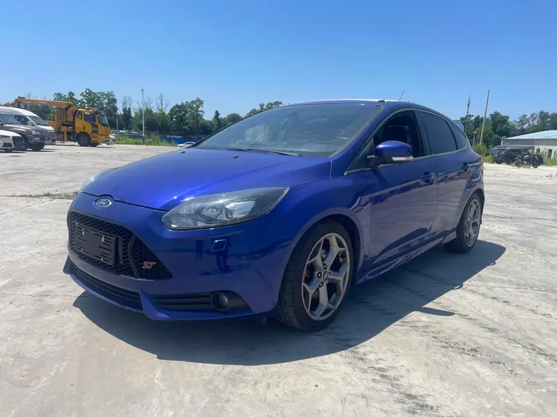 Ford Focus (Import) 2.0T ST Standard Edition, 2013 — фото 1