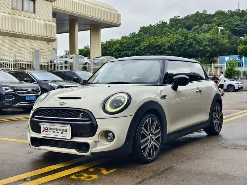 MINI MINI 2.0T COOPER S классик 派 三门绝色 версия, 2020 — фото 1