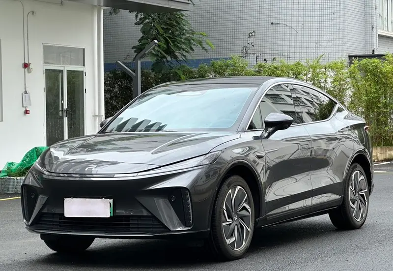 Rising Auto R7, 2024