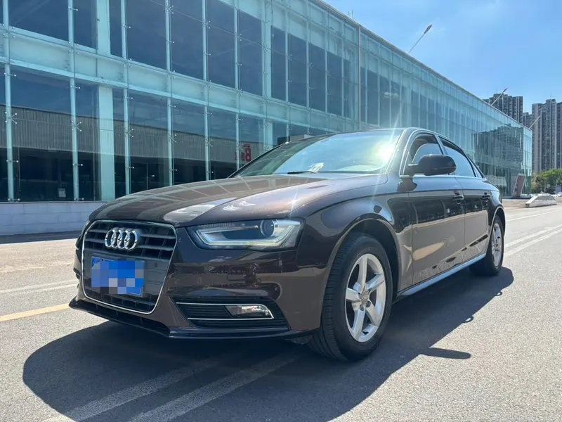 Audi A4L 35 TFSI Auto Comfort Version, 2013 — фото 1
