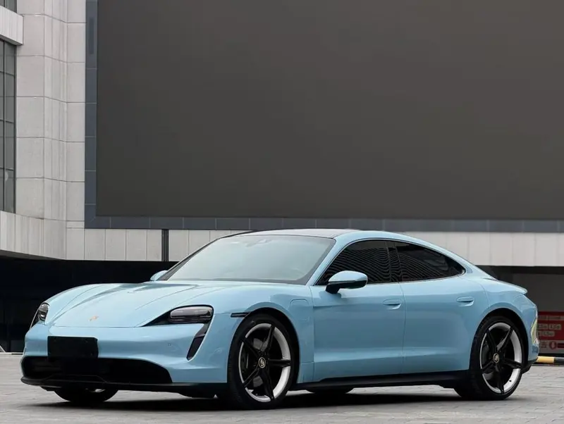 Porsche Taycan, 2022