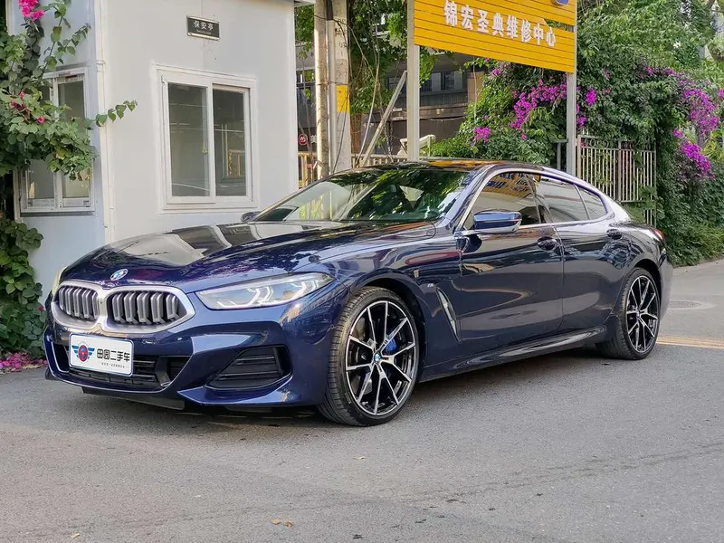 BMW 8-Series, 2022
