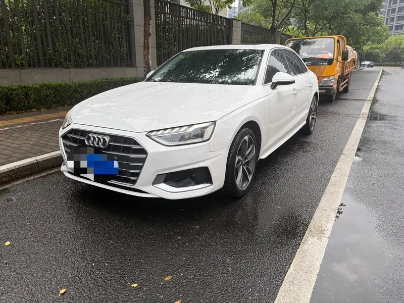 Audi A4L 40 TFSI Fashion Version, 2020 — фото 1