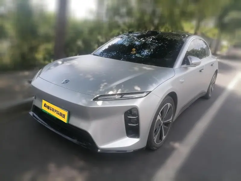 NIO ET5, 2025