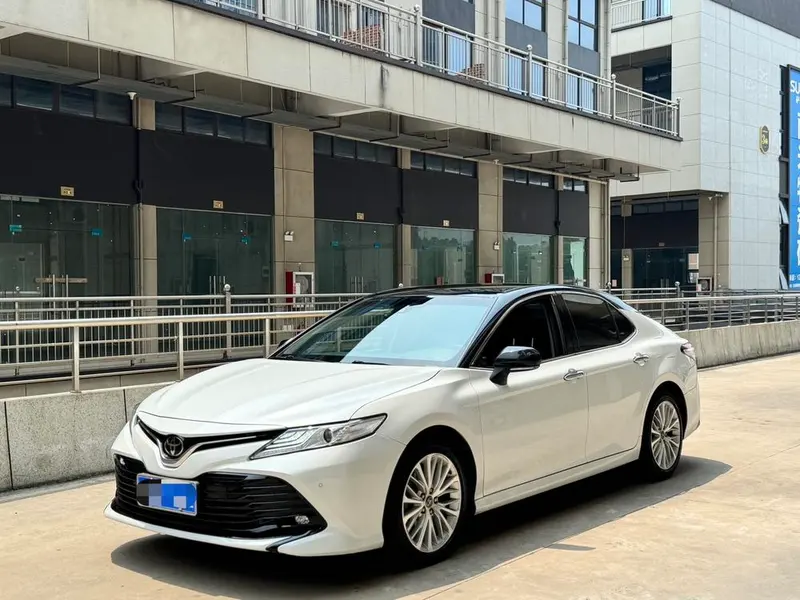 Toyota Camry, 2019
