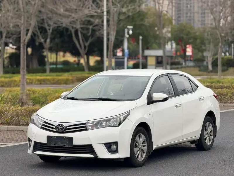 Toyota Corolla 1.6L CVT GL, 2014 — фото 1