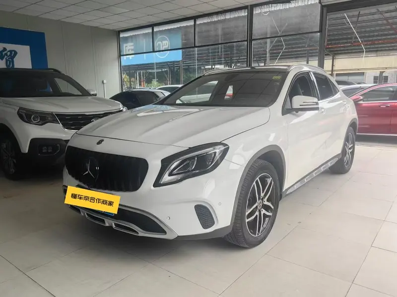 Mercedes-Benz GLA GLA 200 Fashion Version, 2017 — фото 1