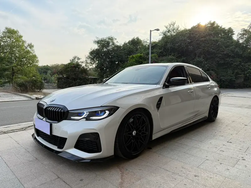 BMW 3-Series, 2022