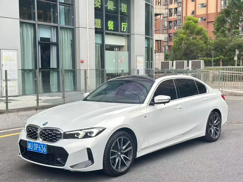 BMW 3-Series, 2023