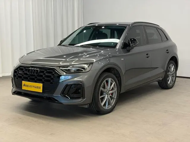 Audi Q5L, 2022