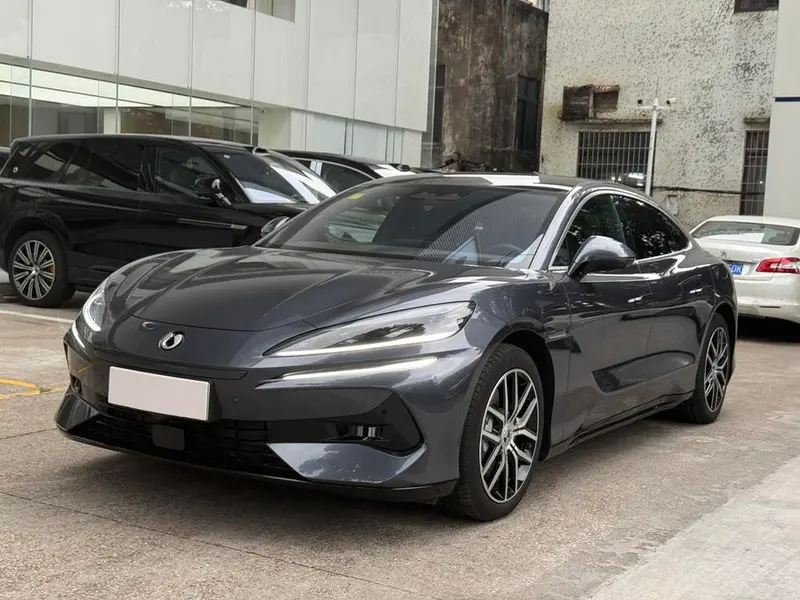 Denza Z9 DM, 2024